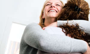 031115_Hug-Therapy_Caiolapng