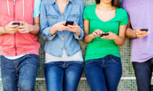 071015_How-To-Talk-About-Sexting-With-Your-Teen