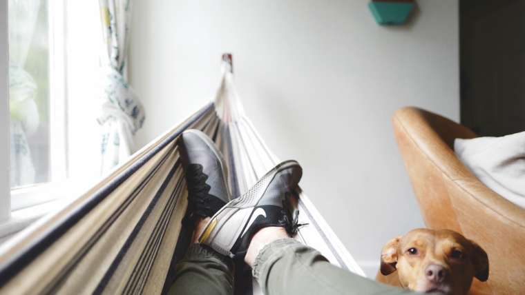 7 Tips to Let Go of Work For A Relaxing Weekend